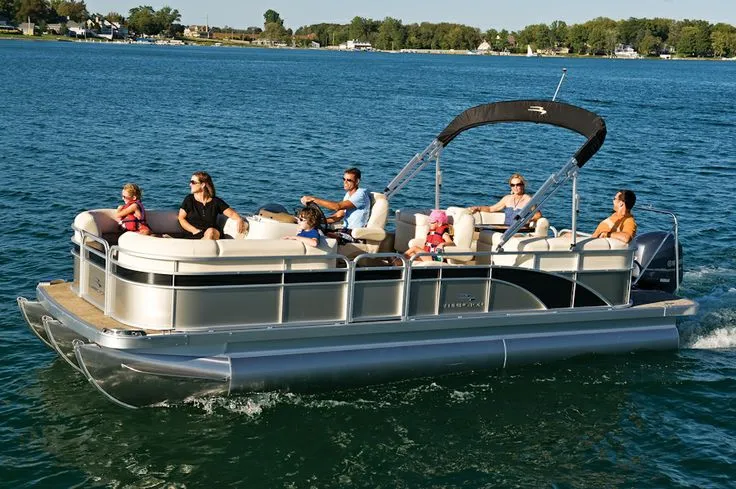Pontoon boat fleet available for rent on Lake Austin